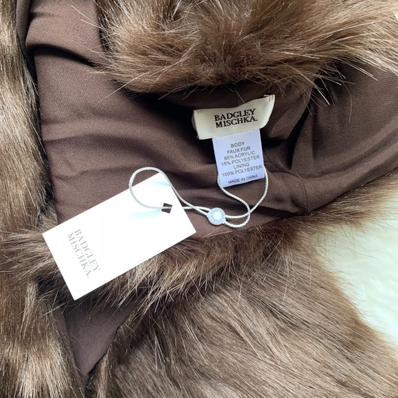 Badgley Mischka Faux Mink Stole Shawl NWT Brown  - Picture 4 of 8